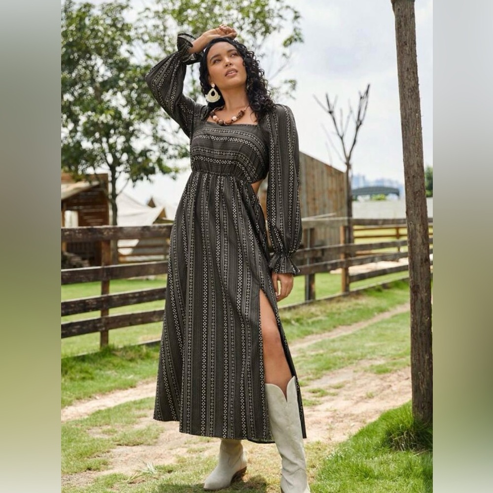 PROMESA . CUTOUT LONG SLEEVED DRESS … 458